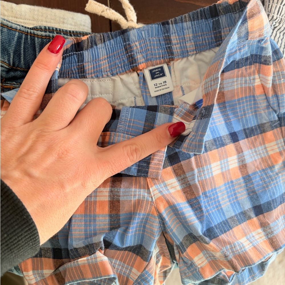 Large bag of 0-3 up to 4T boy clothing. All nice brands. - Picture 2 of 9